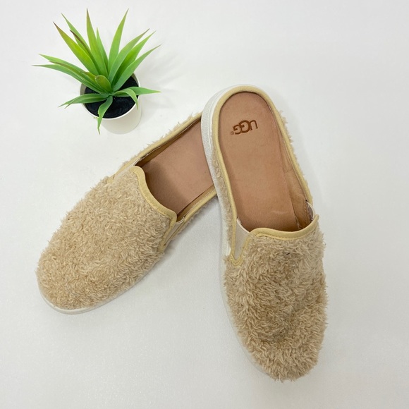 UGG Shoes - UGG Luci Silde On Fuzzy Mules 423